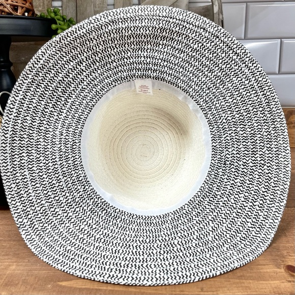 Wide Brim Buckle Detail Woven Straw Sun Hat Size M/L - Picture 7 of 8